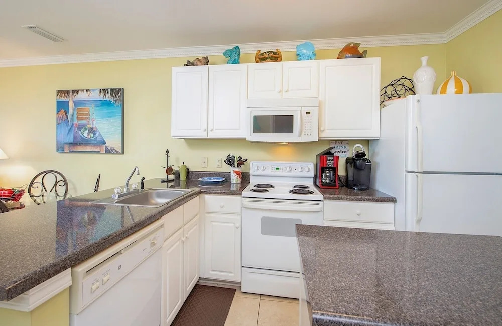 Grand Caribbean 215 - 2 Br Condo