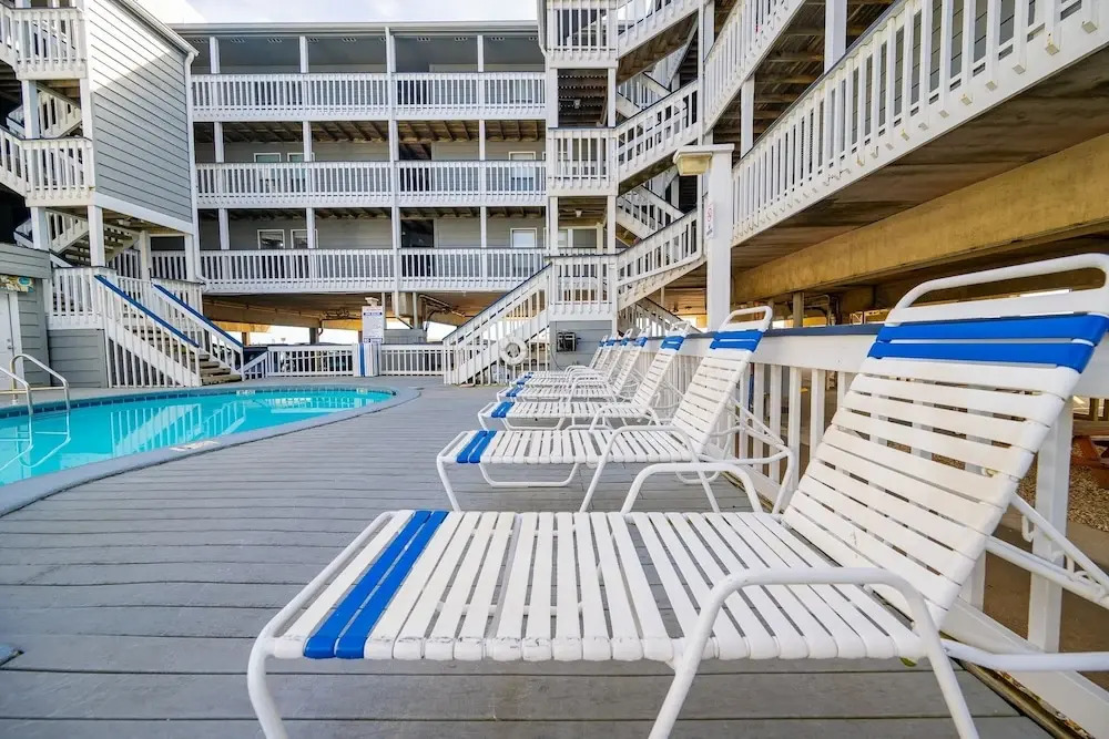 Regatta Condominiums 106B