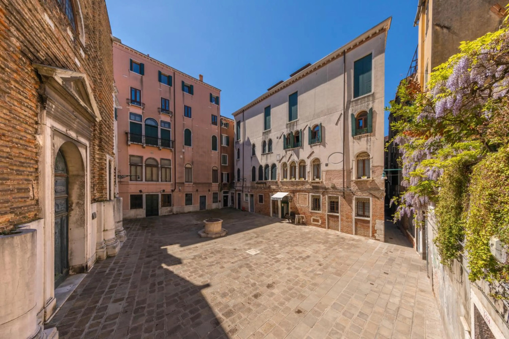 La Locandiera