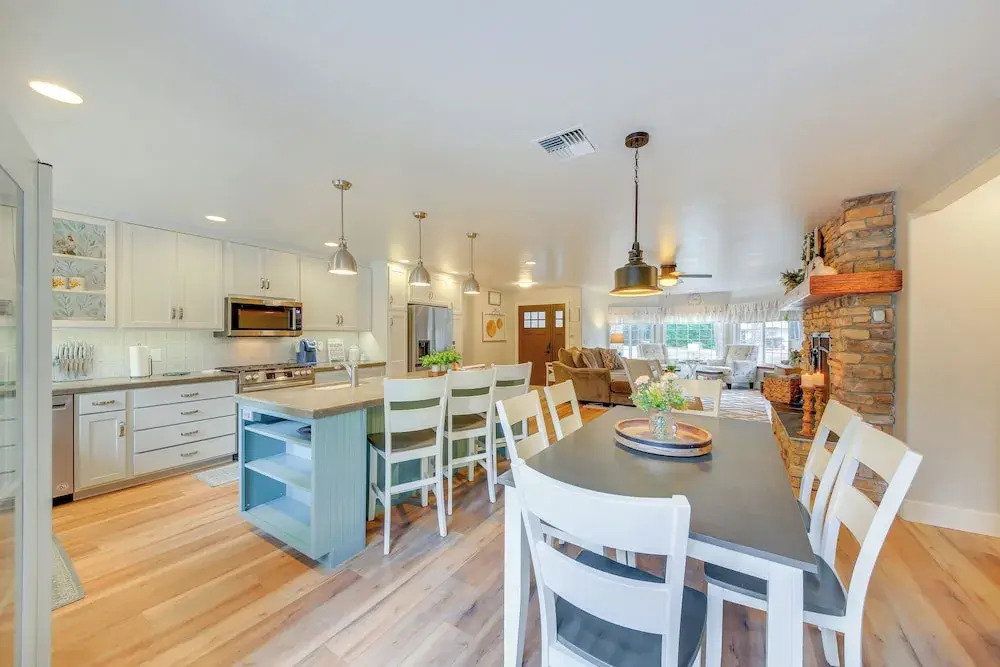 Charming Idaho Home w/ Hot Tub, Near Beaches!