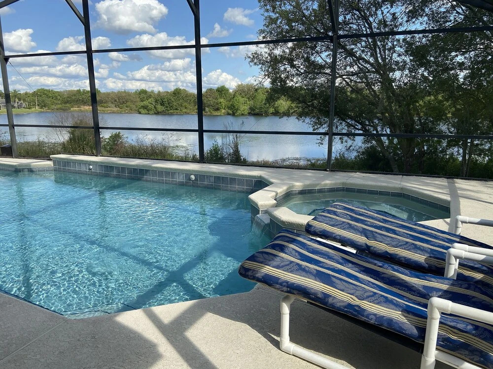 Lakeside Paradise, 2 Full Master Suites