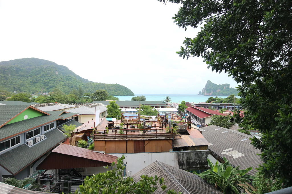 Tara Inn at The Rock