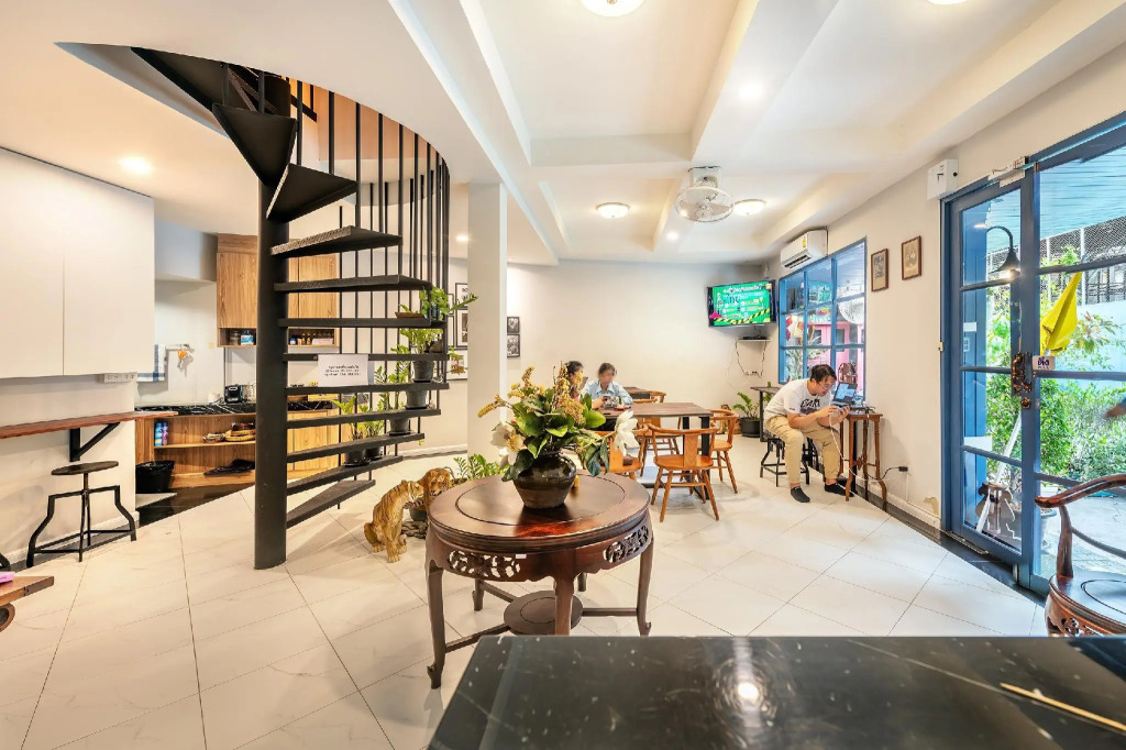 Visut House