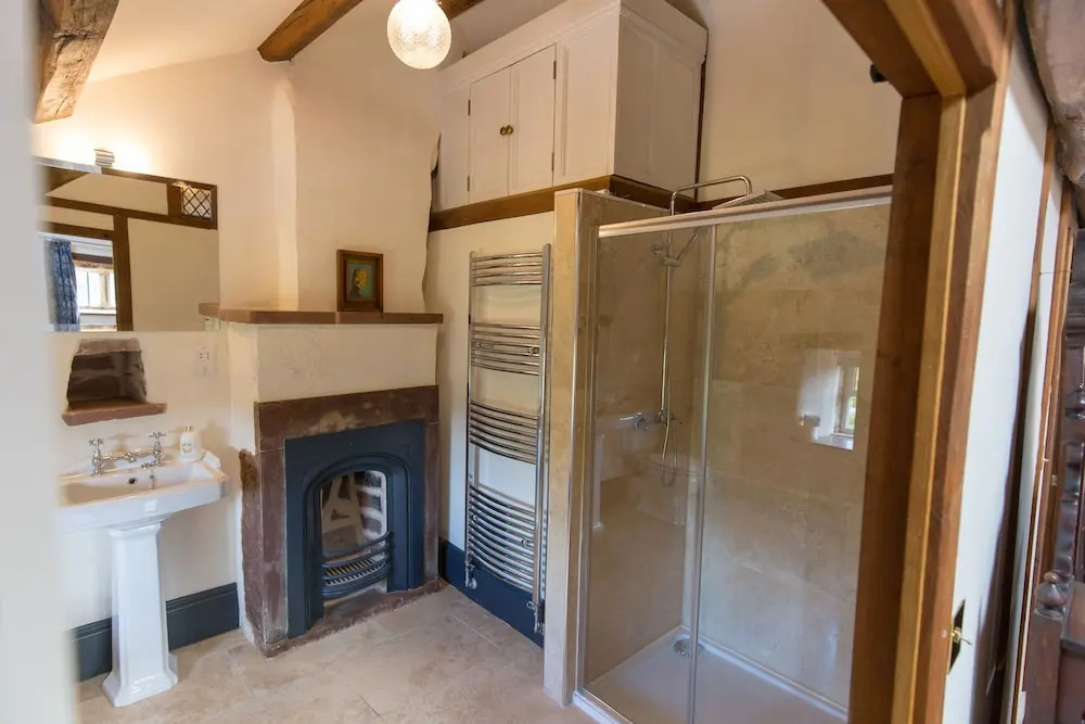 HAILE HALL Private Wing 4 Ensuite Bedrms