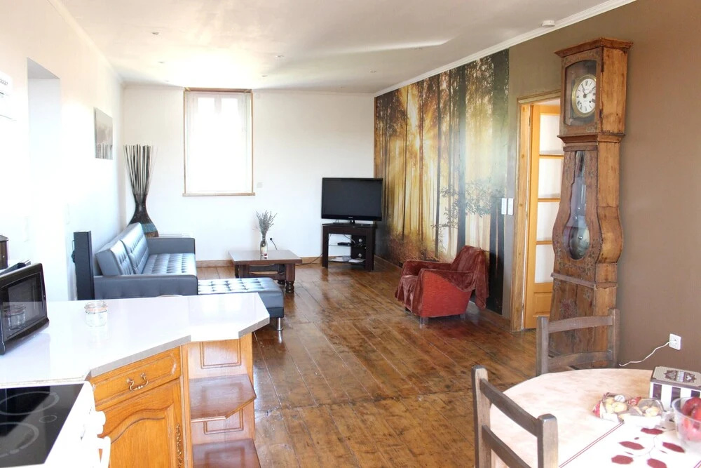 Apartment With 2 Bedrooms in Jumilhac-le-grand, With Wonderful City View, Enclosed Garden and Wifi