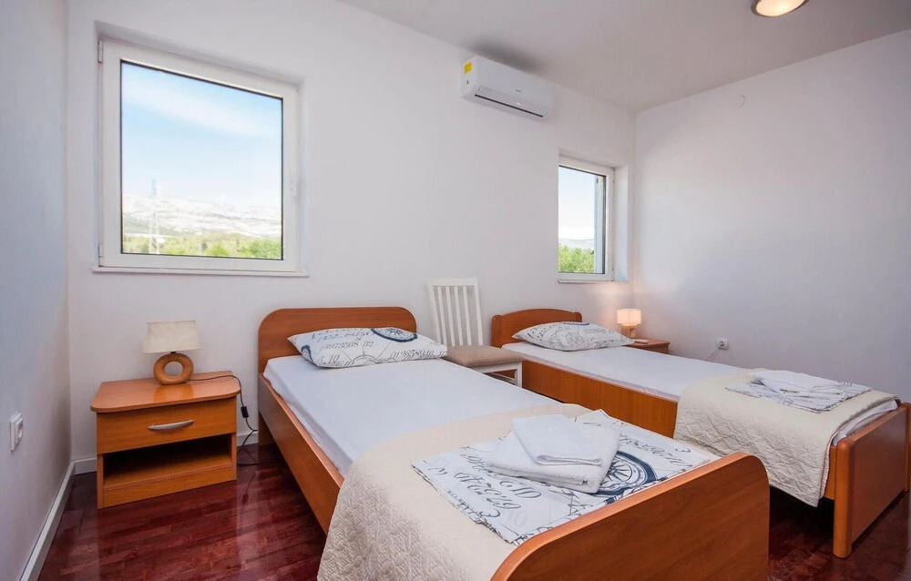 Awesome Home in Dubrava With Wifi and 4 Bedrooms