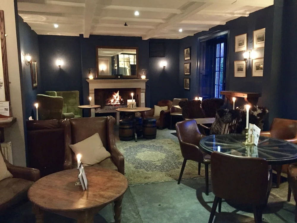 The Queens Arms