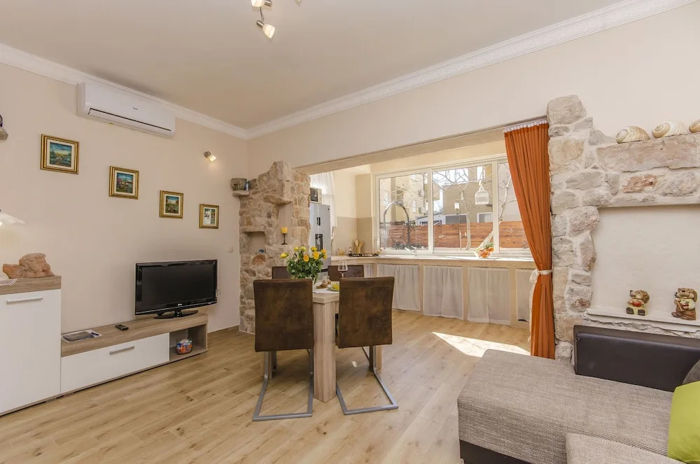 Apartment Mirella