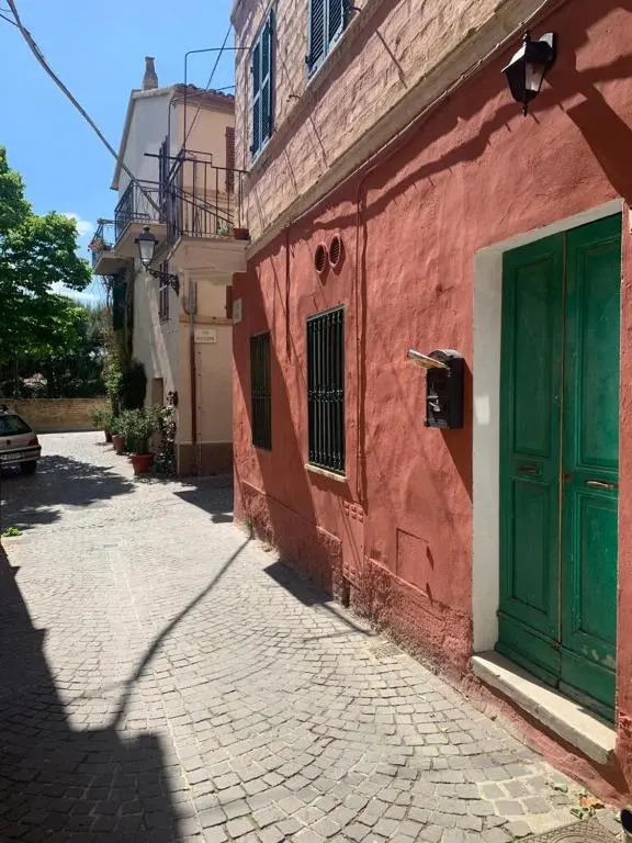 S236 - Sirolo, monolocale nei vicoli