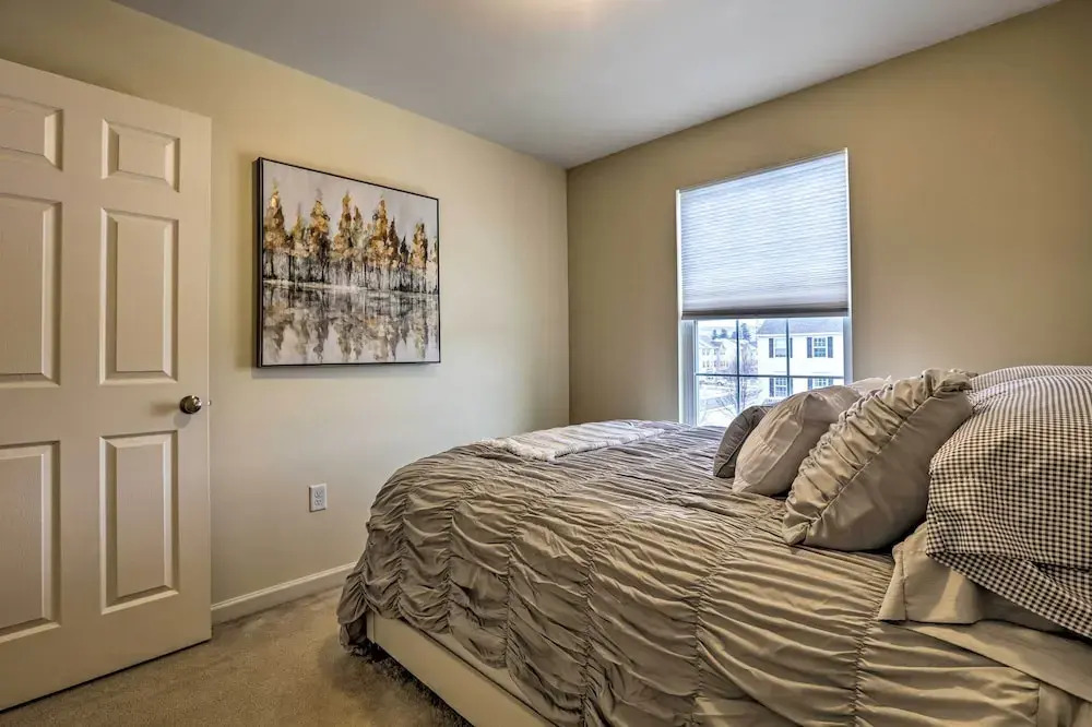 Charming Bellefonte Townhome Near Penn State!