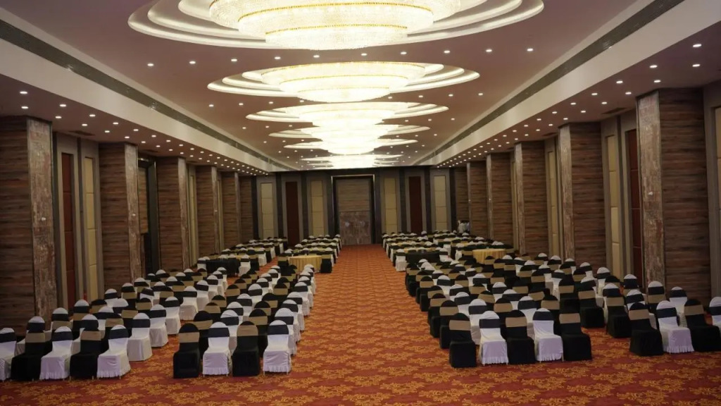 Hotel Tip Top International Pune