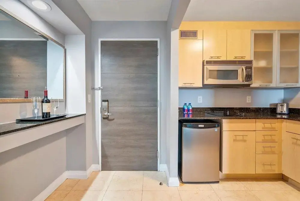 1 Bedroom Suite at Galleryone 1 Condo by Redawning