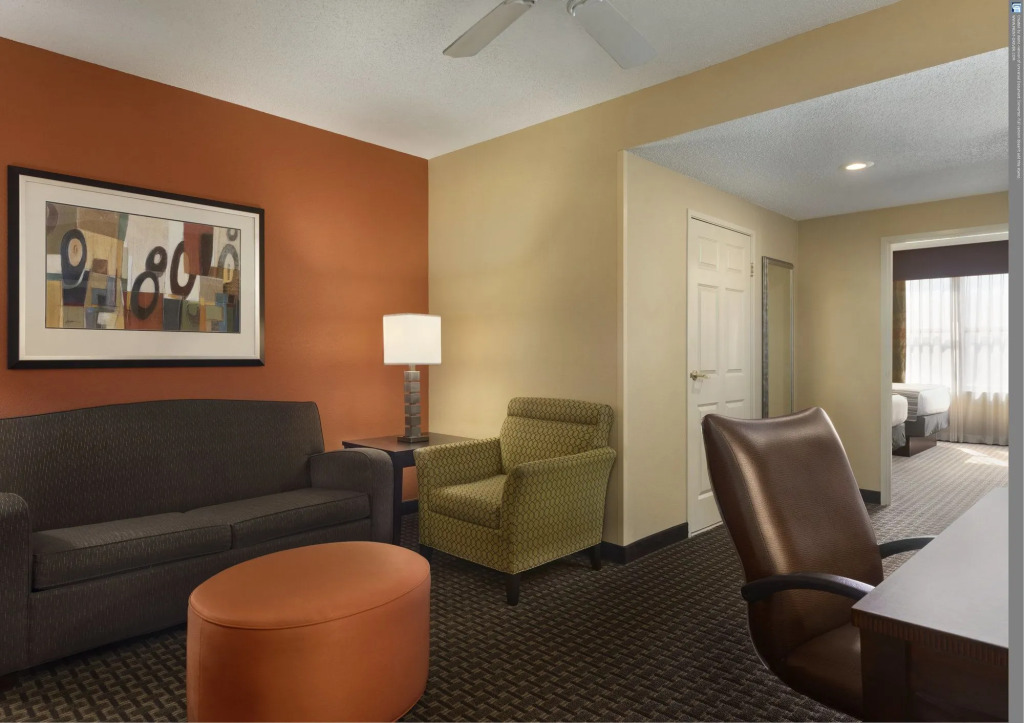 Garner Hotel Evansville East by IHG