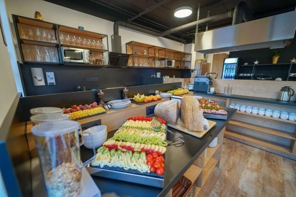 Hostel at 4750