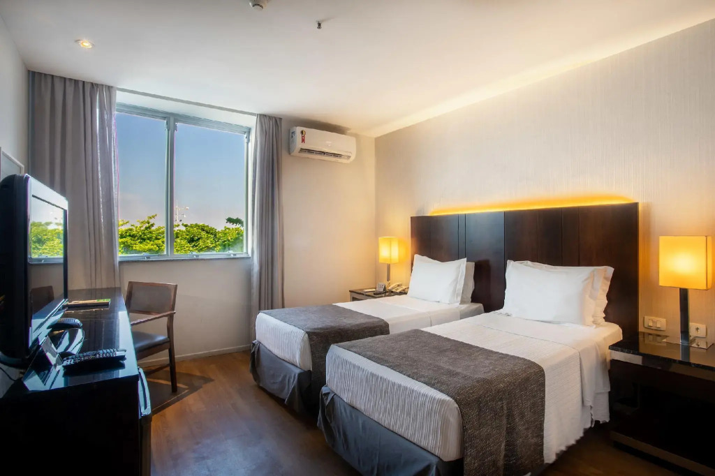 Orla Copacabana Hotel