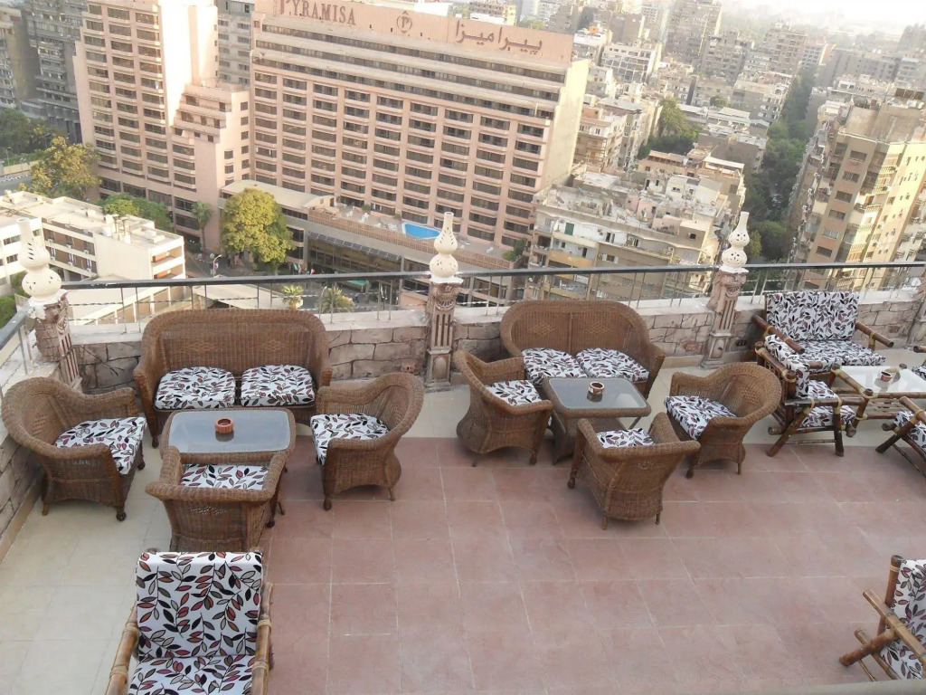 EL Tonsy Hotel