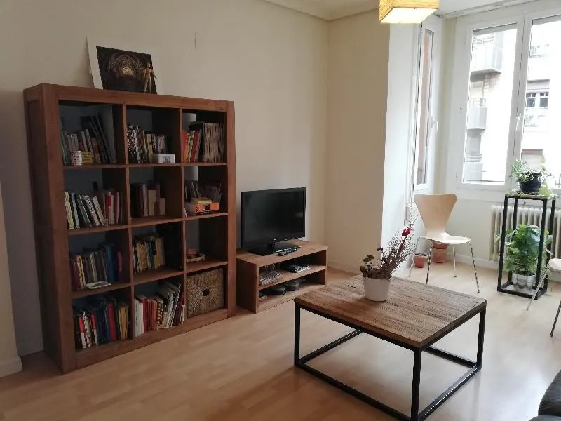 Apartamentos Dos Torres Boromir en el corazón de la ciudad