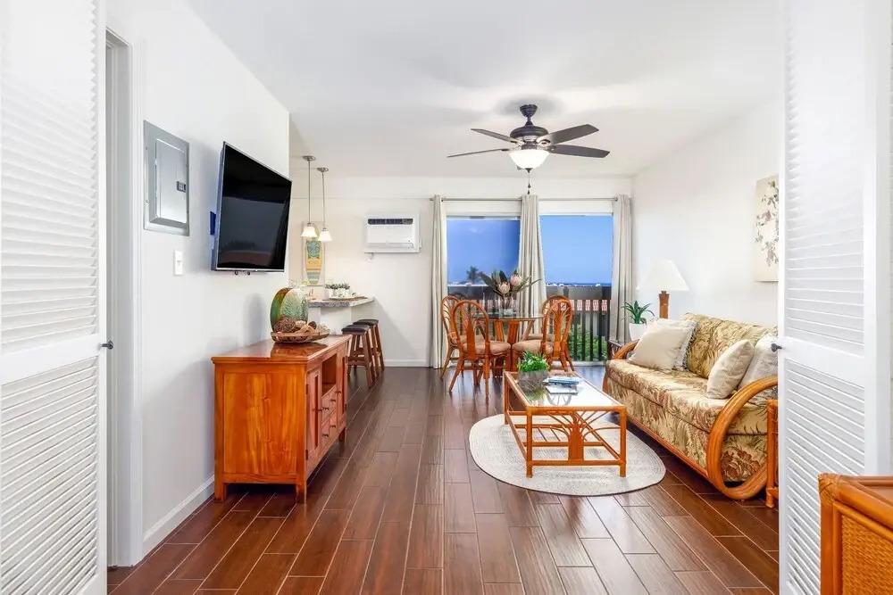 Kona Mansions E333 1 Bedroom Condo