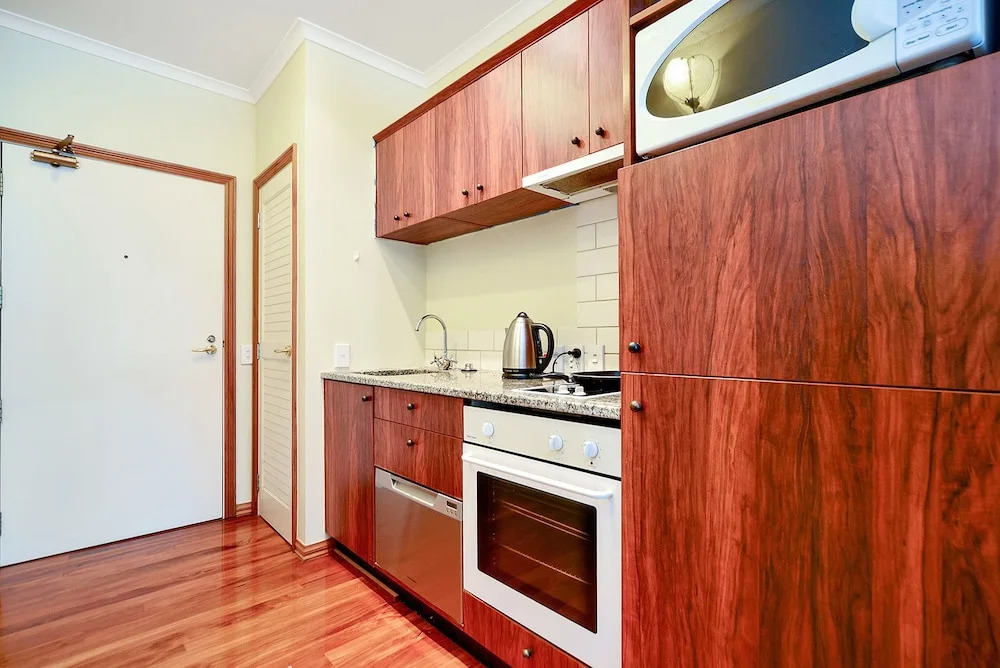 QV Harbour Affordable Apartment - 668
