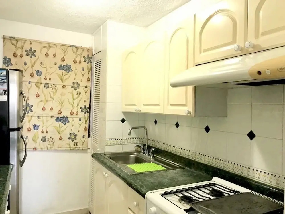 Beach Paradise with wifi/AC Close to Everything