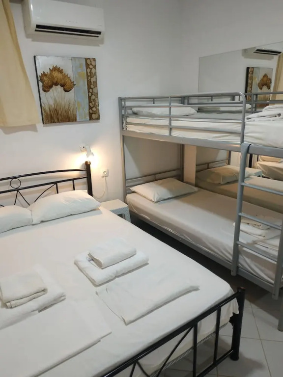 Super Economy Studio Located On the Ground Floor No Balcony