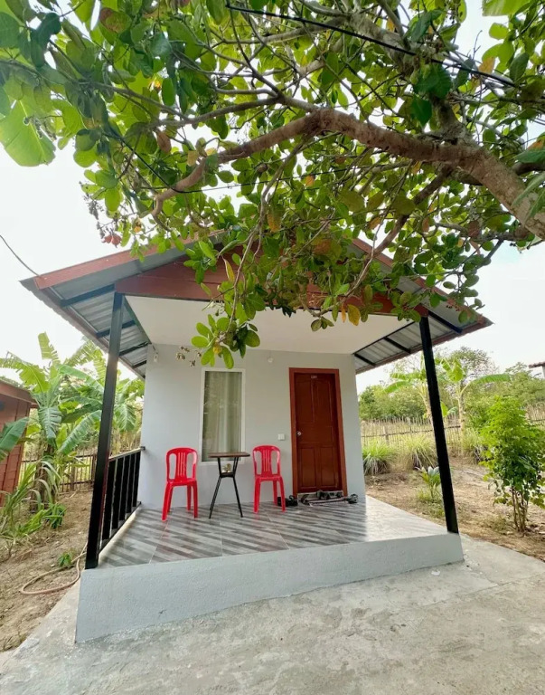 Maloop Cafe Hostel