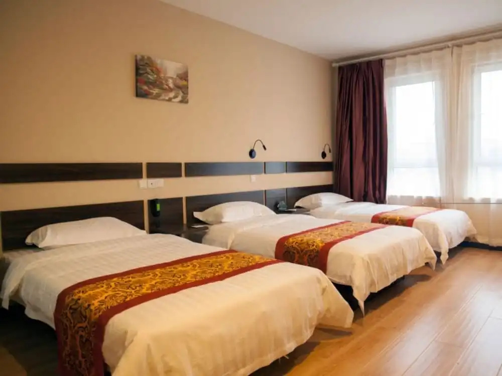 GreenTree Inn DaLian Ganjingzi District Airport New District Lazishan Express Hotel