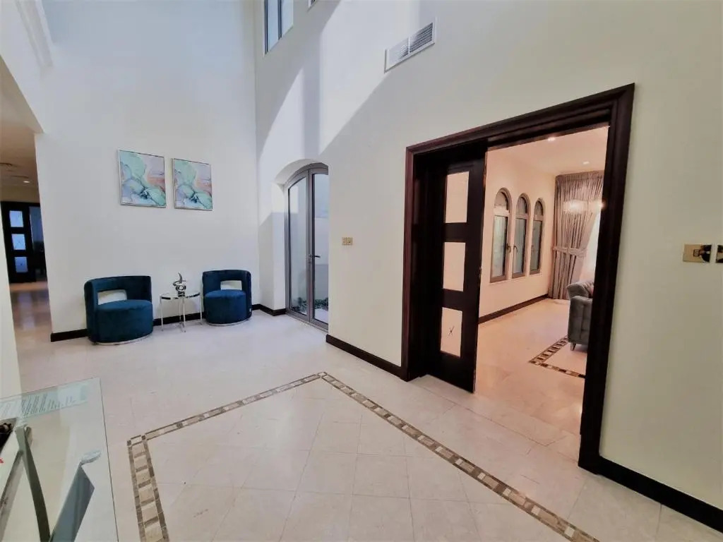 Palm Jumeirah Stunning 4BHK Villa