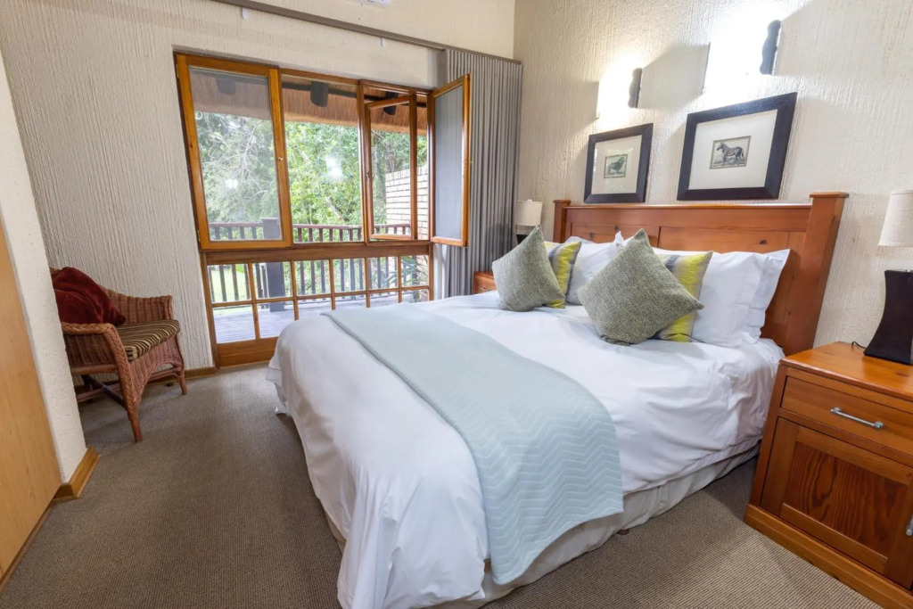 Legend Safaris - Kruger Park Lodge 257B