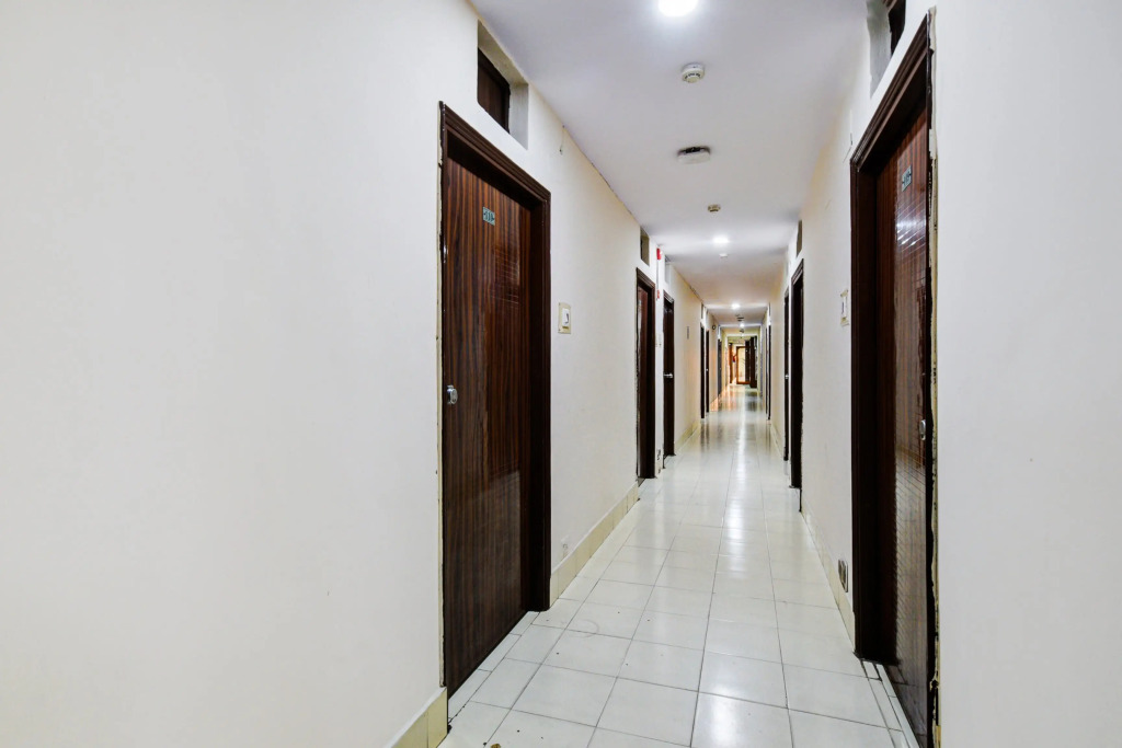 OYO 70256 Hotel Shyam
