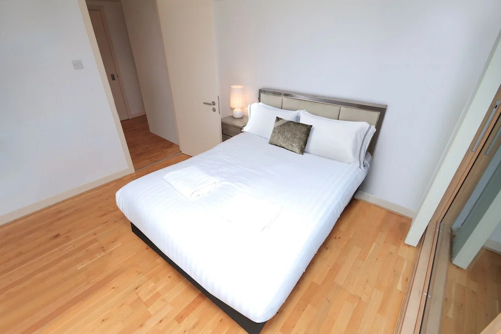 Grand Canal Quay View Apartment