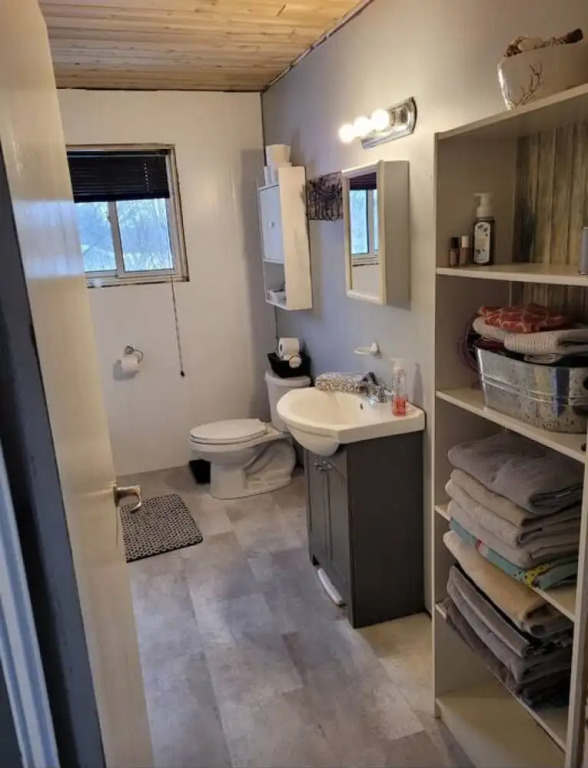 Family friendly cottage ☆walking distance to beach