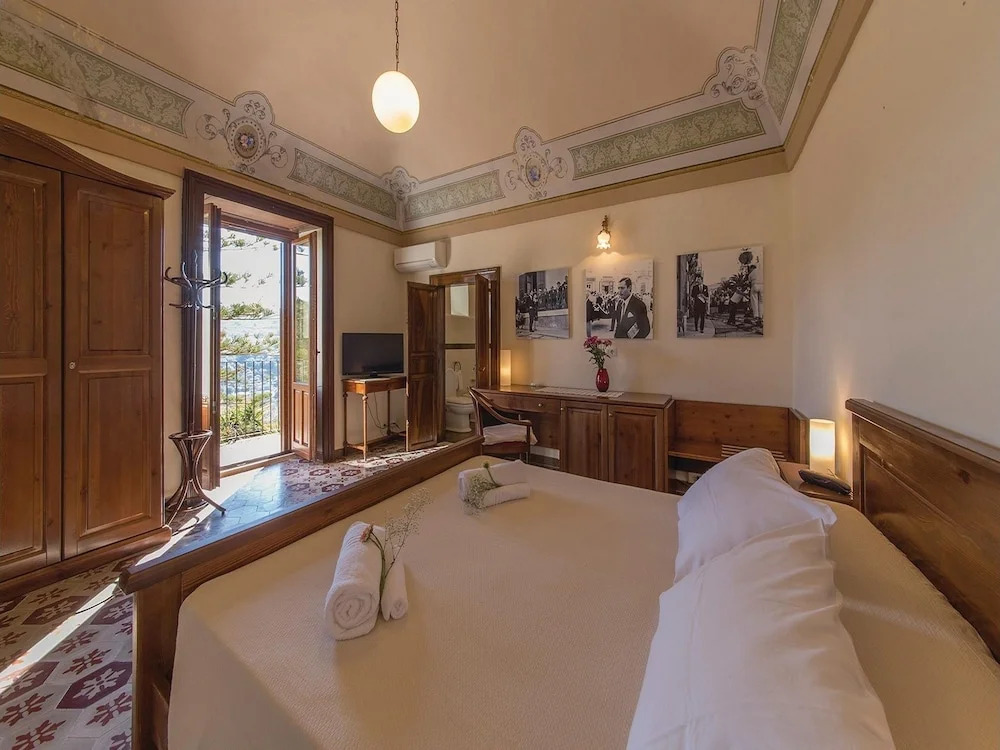 Baglio Fasana whole property