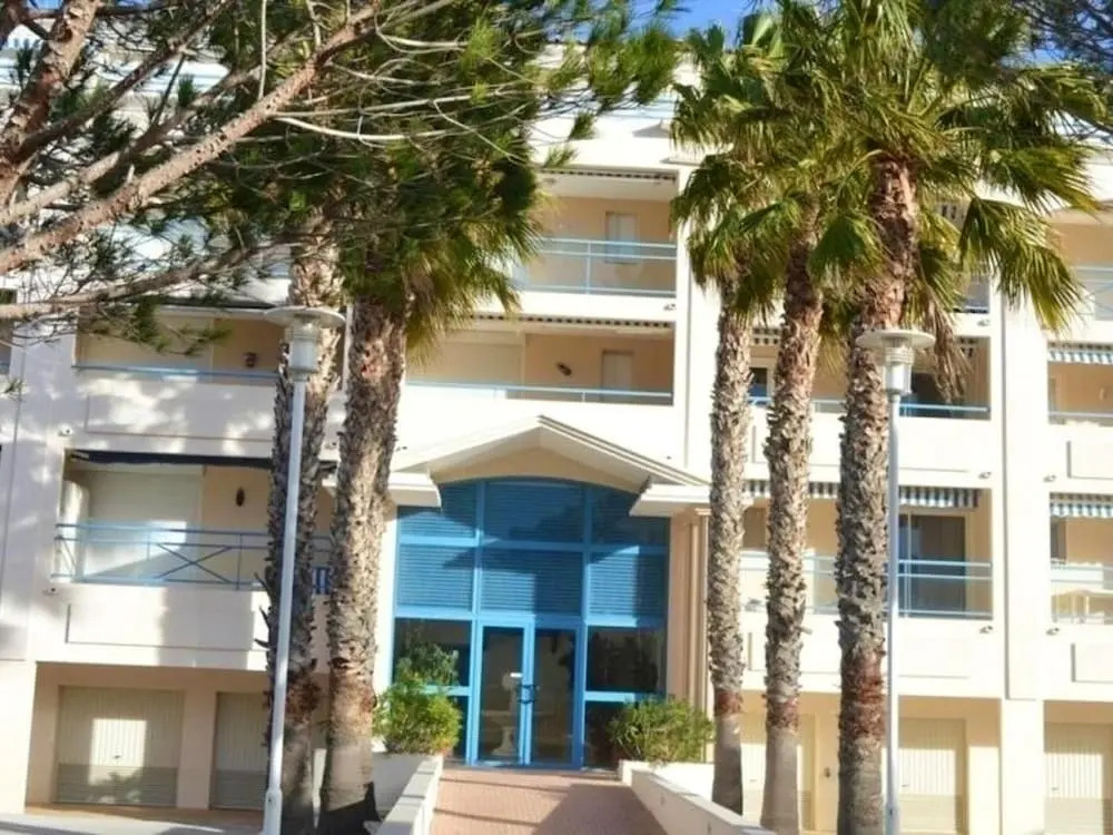 Apartment with 2 Bedrooms in Le Lavandou, with Shared Pool, Enclosed Garden And Wifi - 350 M From the Beach