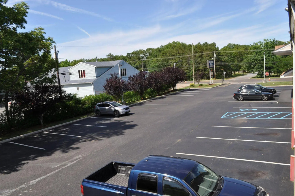 Atrium Inn & Suites