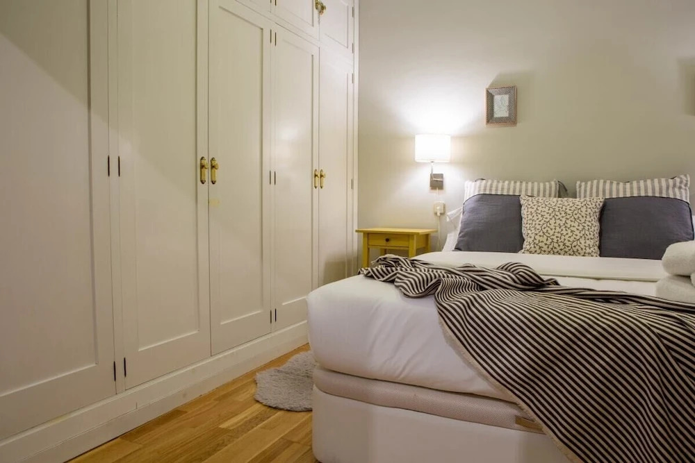 Modern and chic 1 Bed Apt at Madrid Centre