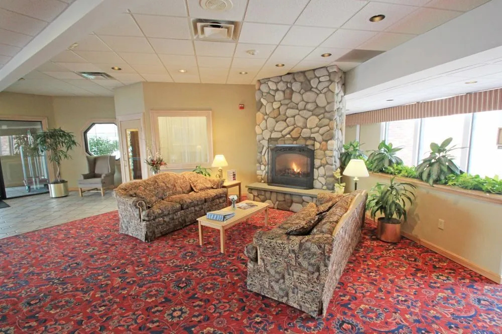 Zackery's Restaurant At Fireside Inn and Suites