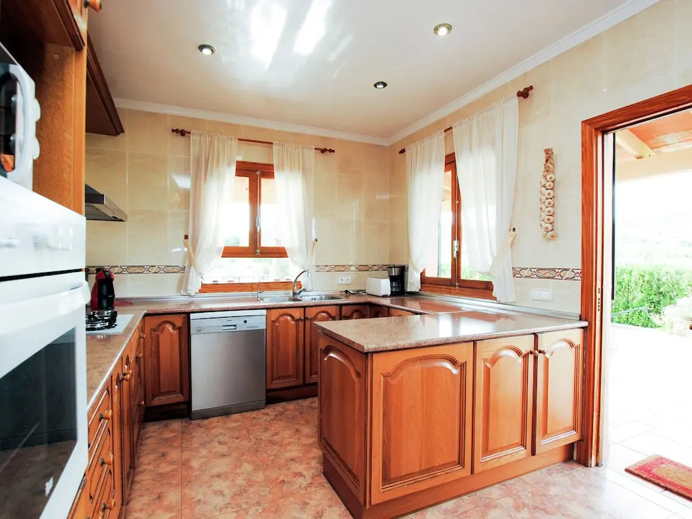 Cosy Finca With big Private Swimming Pool Very Centrally Located on the Island