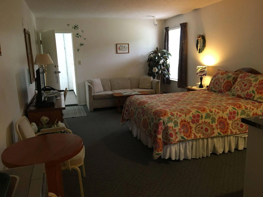 Chase Country Inn