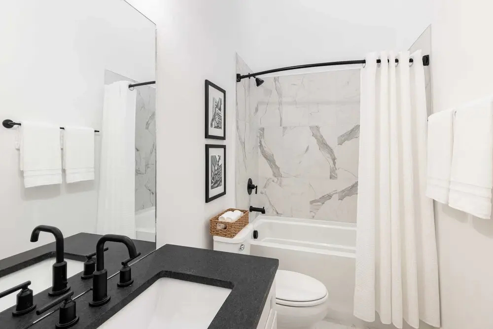 13 Modern Condos Near Downtown Nashville 26 Total Bedrooms, Sleeps 90 The Heights by Avantstay