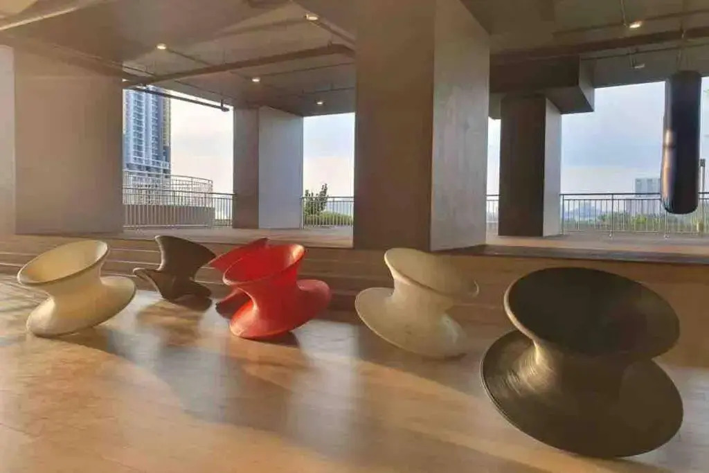 Symphony Tower Studio # 3 ( With Balcony )