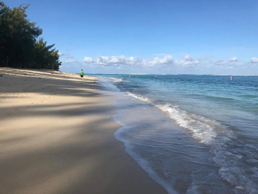 OUR ISLAND HOME 5 MINS WALK TO BEACH