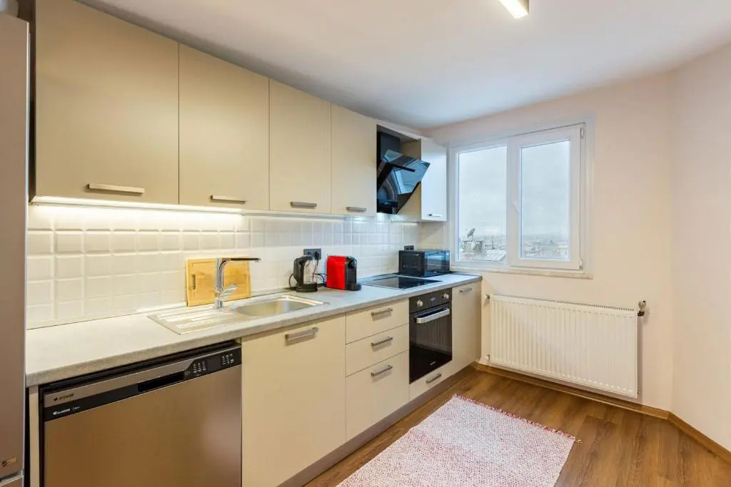 Central Flat With Lovely Terrace in Ferikoy Sisli