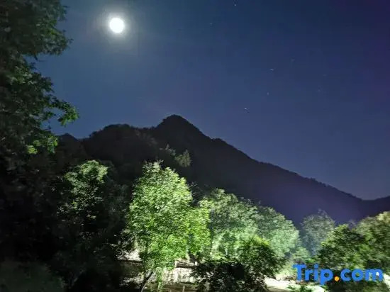 Lingshou Wuyue Valley Mountain View Residence Accommodation