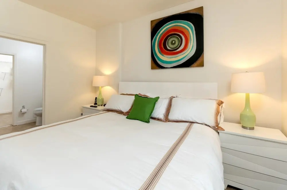 Global Luxury Suites in Silicon Valley