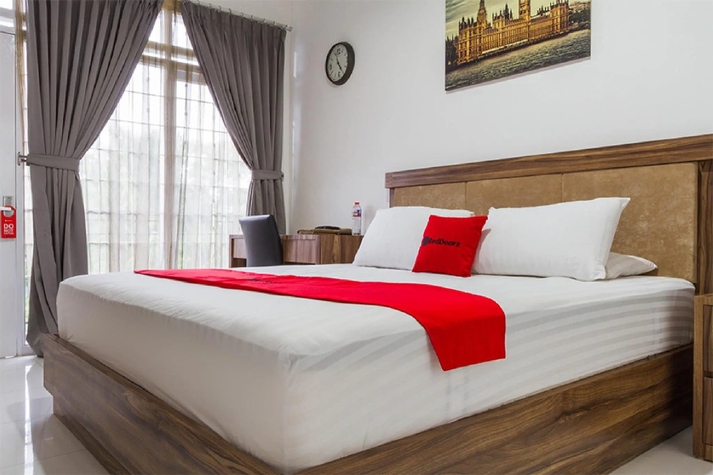 RedDoorz Plus near Sukajadi 2