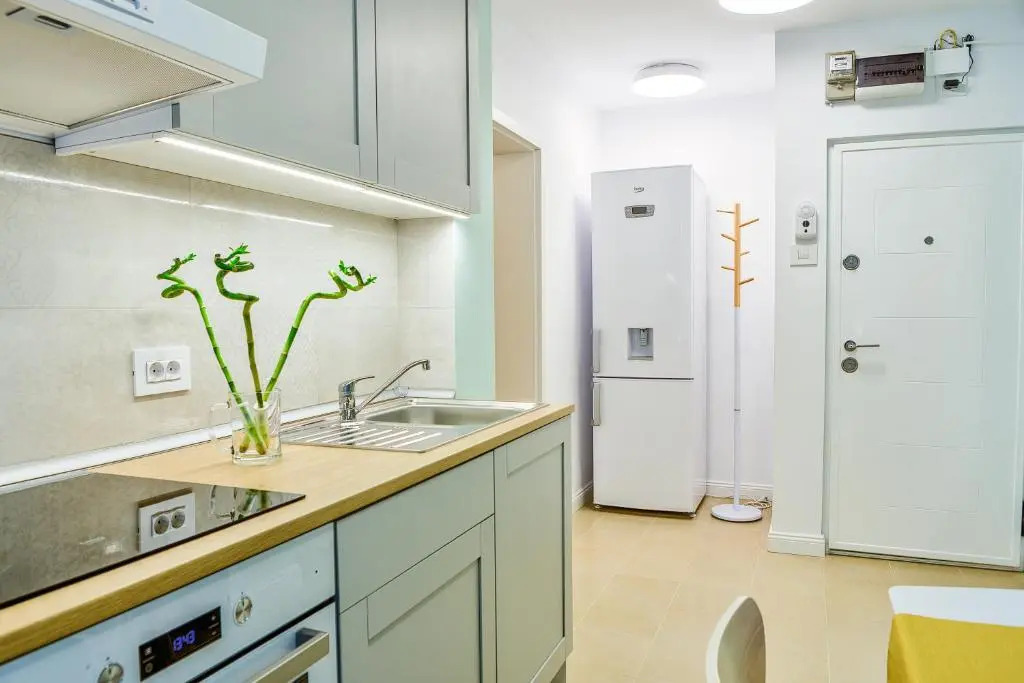 5 min to everything-Stylish-Modern-Old City Center