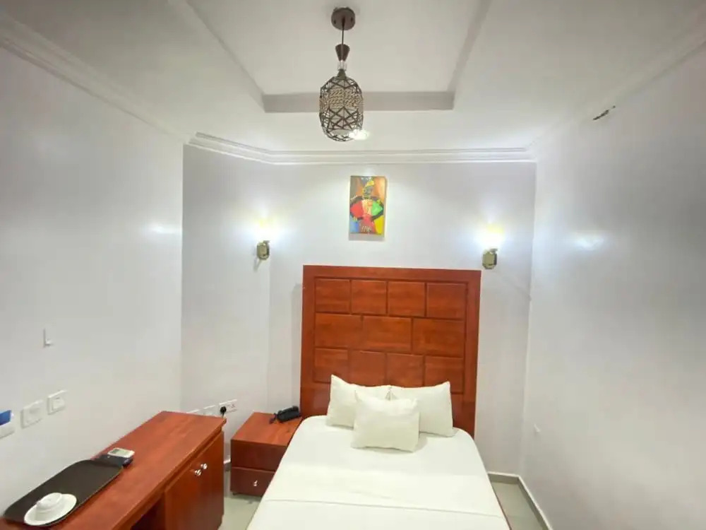 Bintoo Hotel Limited