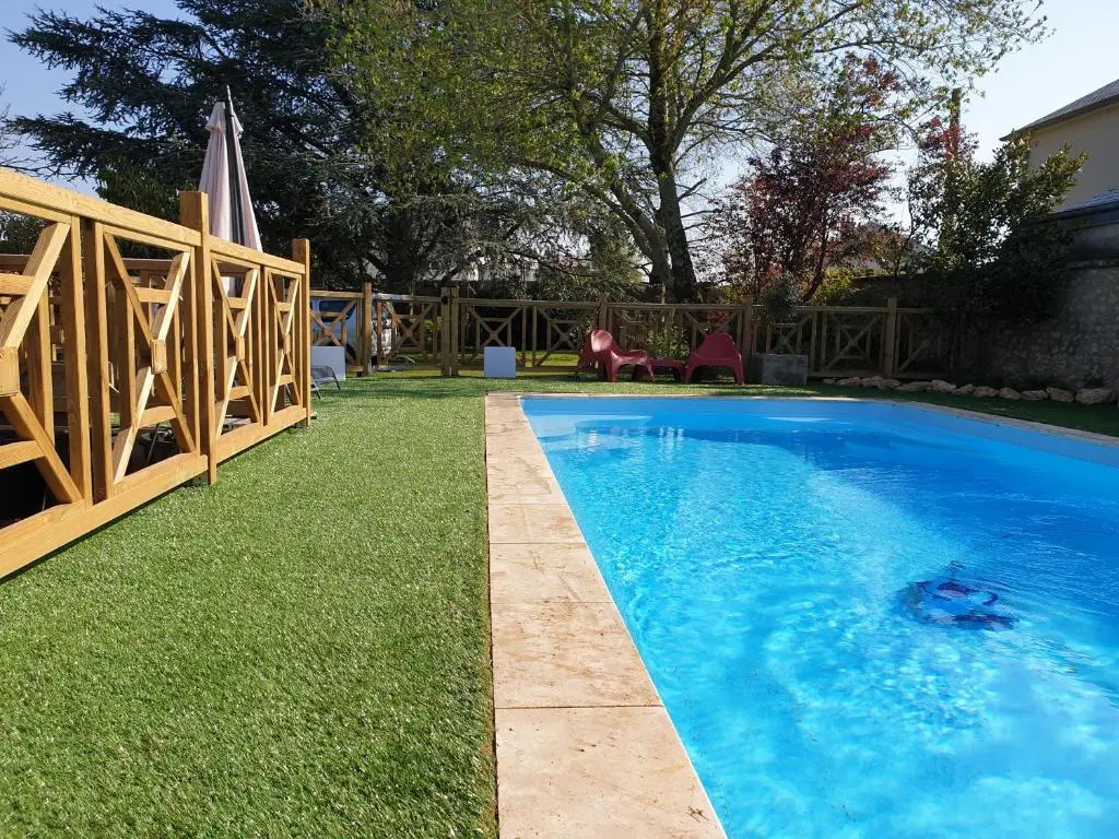 Le Grand Cèdre Spa et sauna intérieur piscine