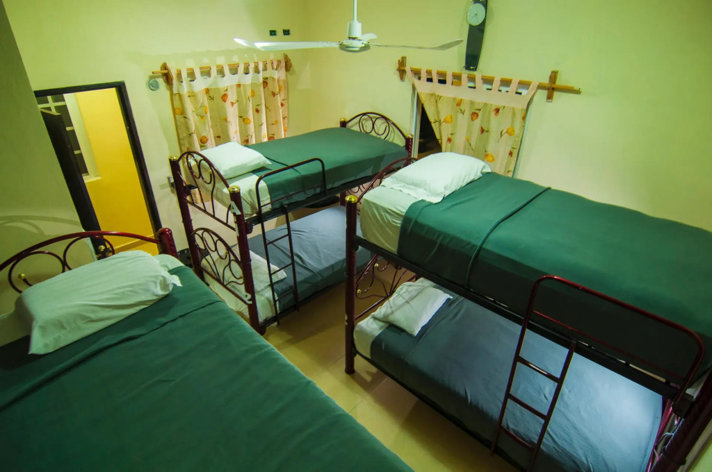Charlys Hostal